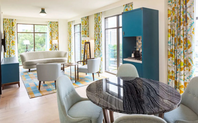 Canopy by Hilton Charlotte Southpark