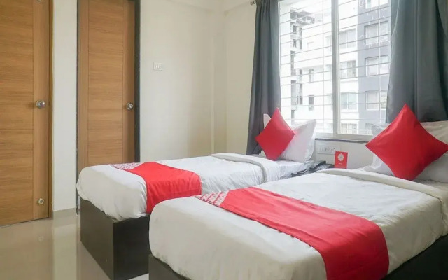 OYO 16570 I Suite
