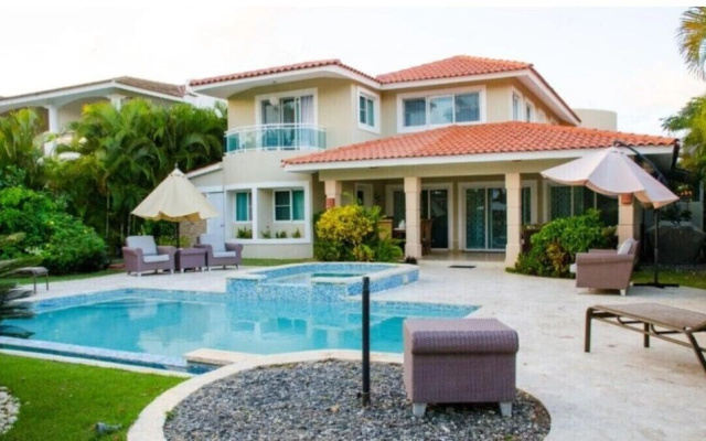 Cocotal Bavaro 460