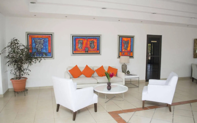 Farallones Hotel