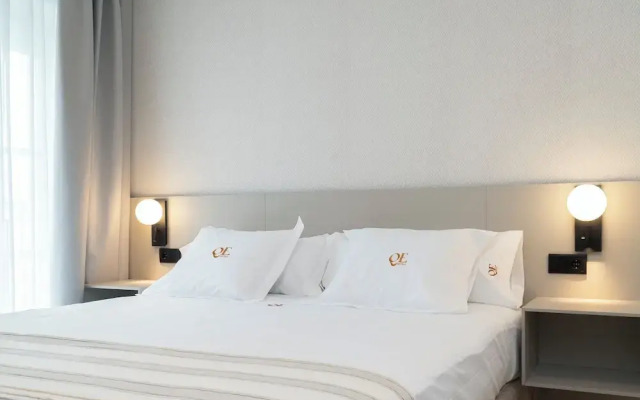 La Caleta Qe Hotels