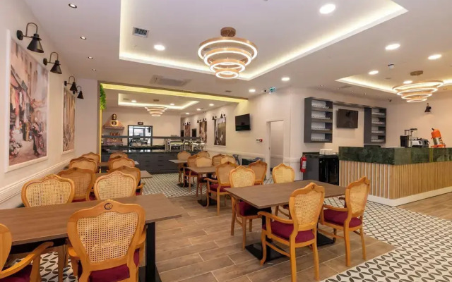 Bulton Delüxe Hotel Airport