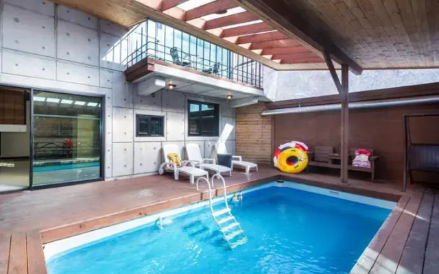 Vista Hill Poolvilla