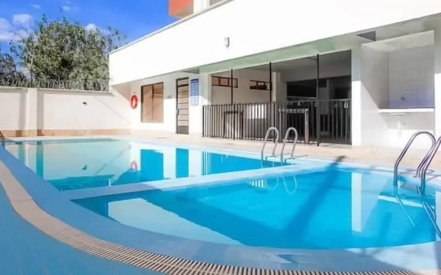 Lux Suites Morningside Greens Apartments