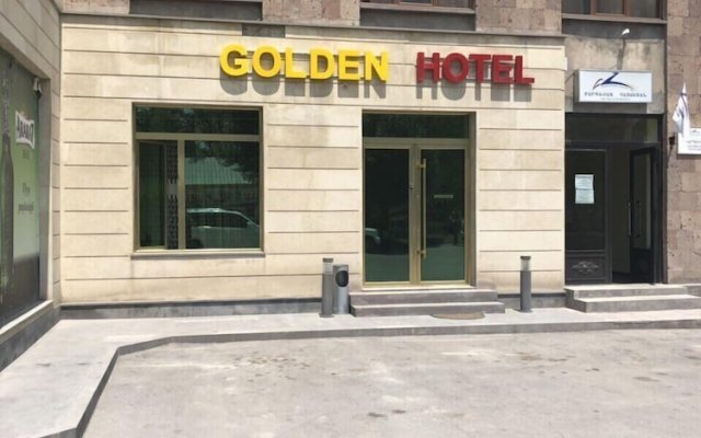 Отель Golden