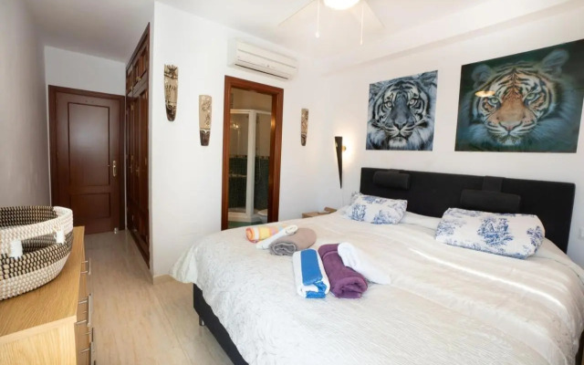 Marina Bella 1F Menyber