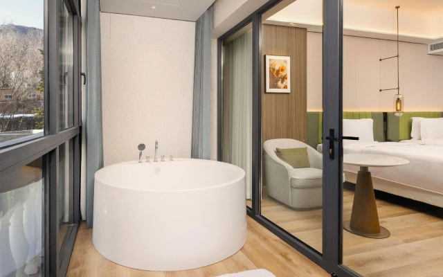 Fragrant Hill Hotel Beijing – Guest Rooms – Beijing