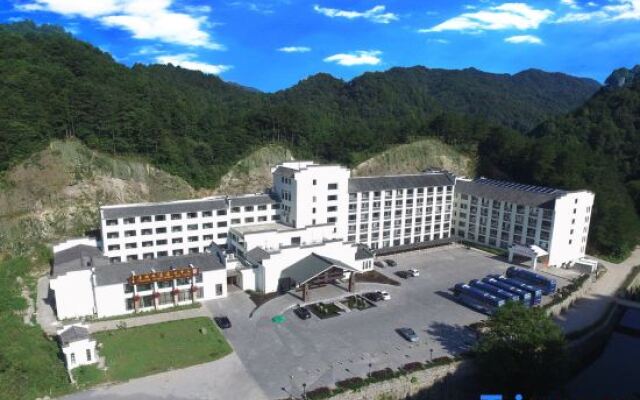 Tiantang Guzhai Holiday Hotel