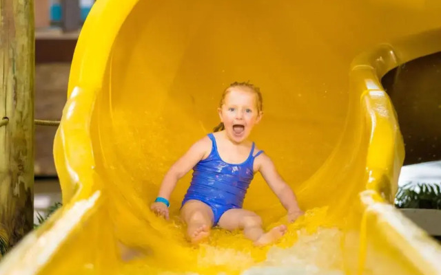 Hope Lake Lodge & Indoor Waterpark