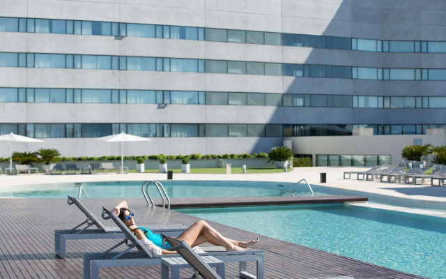 Pullman Rosario City Center Hotel