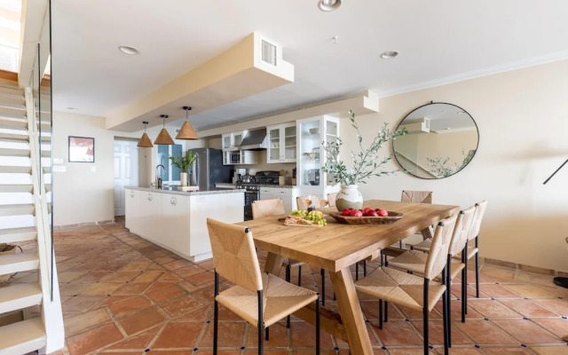 Rockpoint by AvantStay