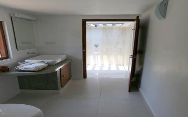 Nagenahira Beach Villa