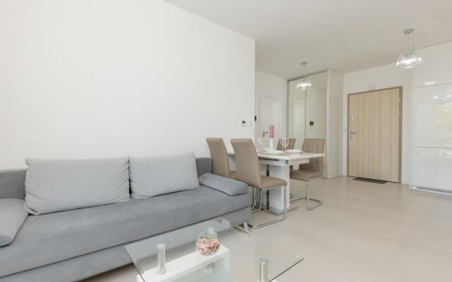 Zabłocie Apartments Cracow by Renters