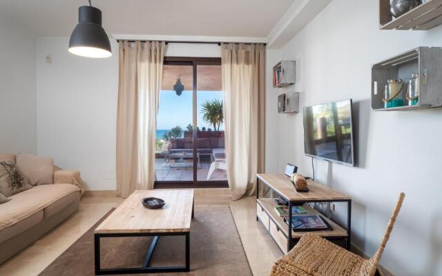2130-Amazing 2 bedrooms with terrace sea view