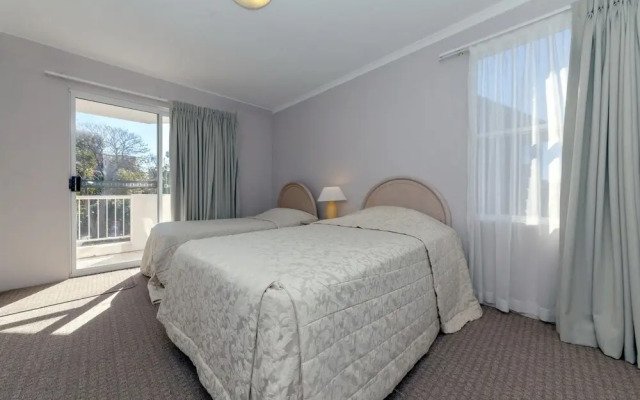 Albacore Unit 4, 12 Ondine Close