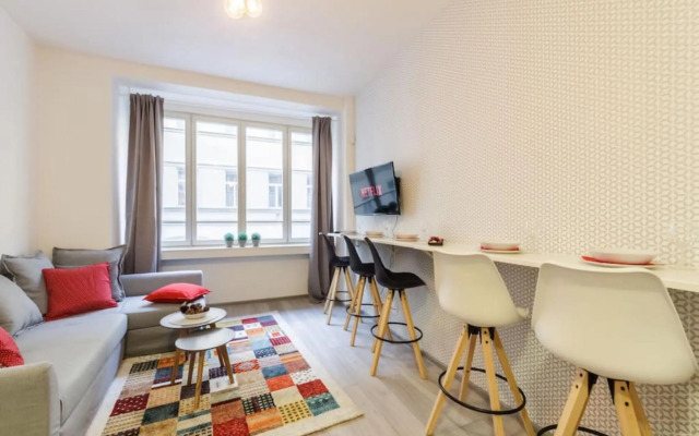 Central Prague Crown Apartments