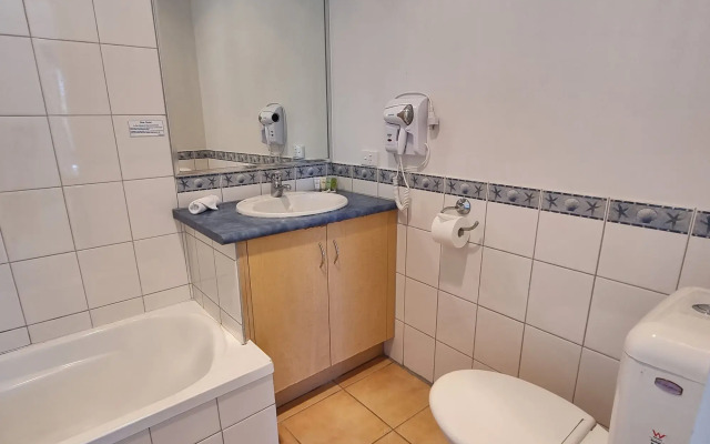 Seaview Motel and Apartments