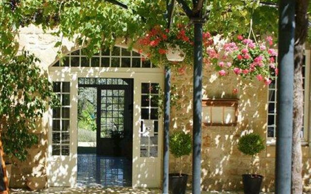 Logis Hotel Restaurant Le Prieure