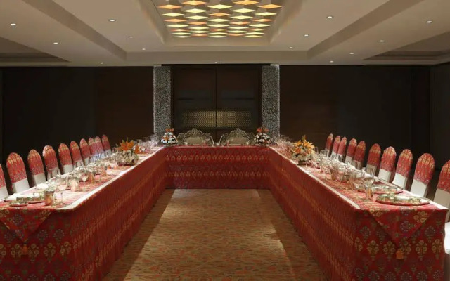 Grand Mercure Vadodara Surya Palace Hotel