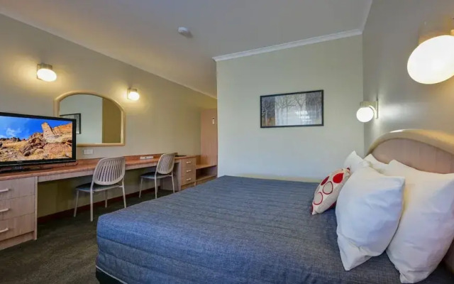 Westland Hotel Motel