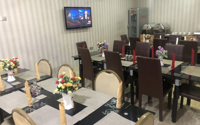 Mayors & Diplomat Suite GRA