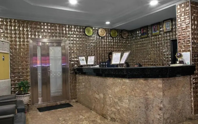 EdisPremier Hotel & Suites