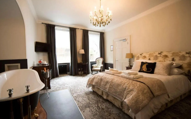 East Walls Hotel