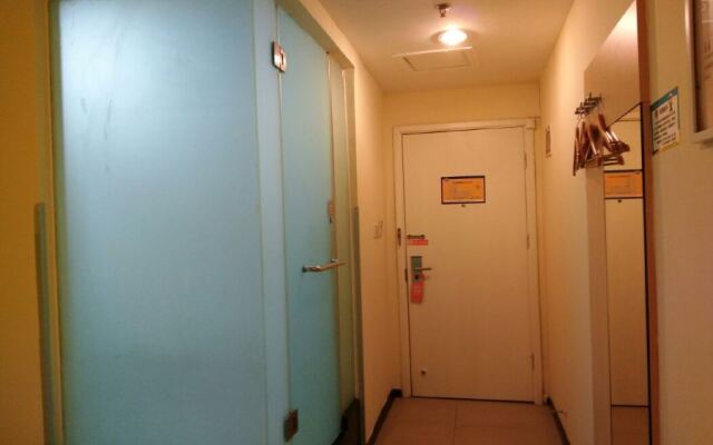 7 Days Premium (Peking Union Medical College Hospital Chaoyangmen Dongsi Subway Station)