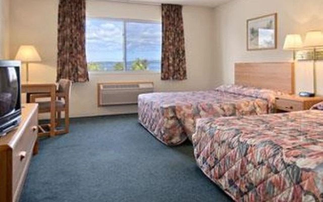 Super 8 Motel - Petoskey