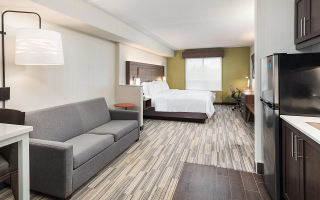 Holiday Inn Express & Suites Milton by IHG