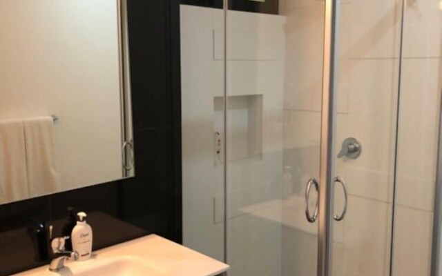 Menesse City Condo 1409