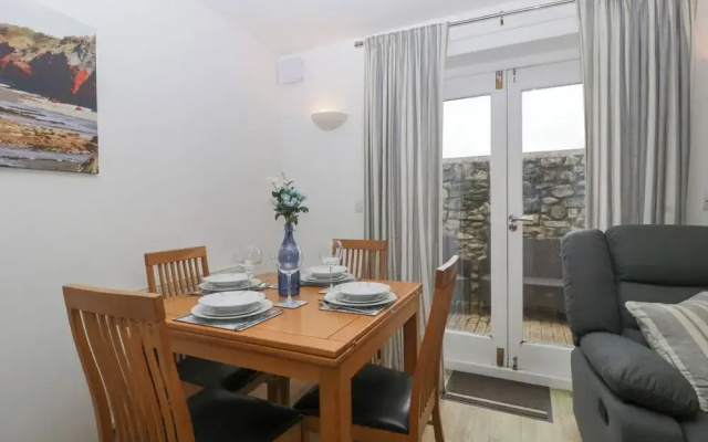 6 Malthouse Court
