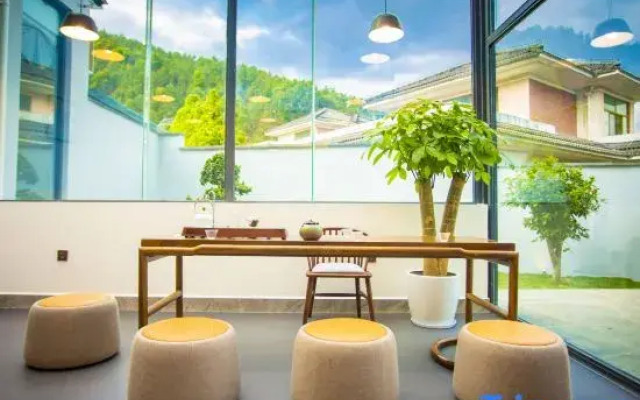 Yunqi Courtyard Hot Spring Inn