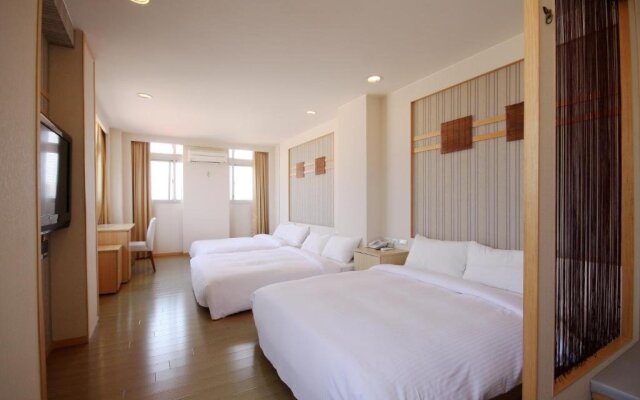 Sky 1 Hotel