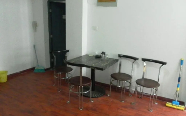 Mr. Chen's Self-Serve Family Inn