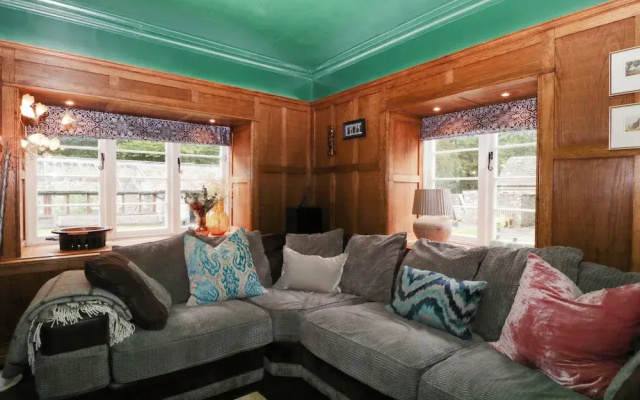Danby Lodge