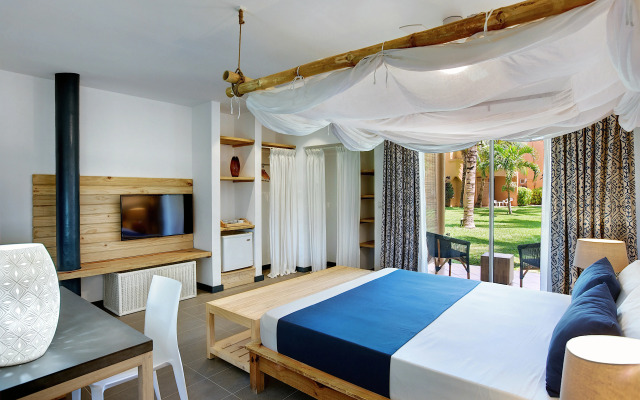 Veranda Pointe Aux Biches Hotel