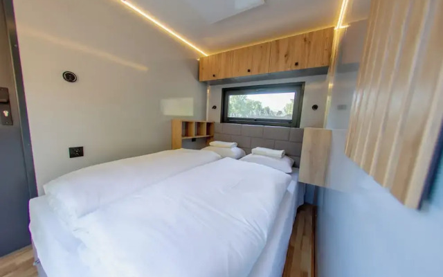 Prague Bay Houseboats