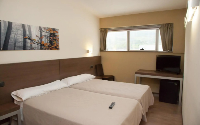 Hotel Izelai