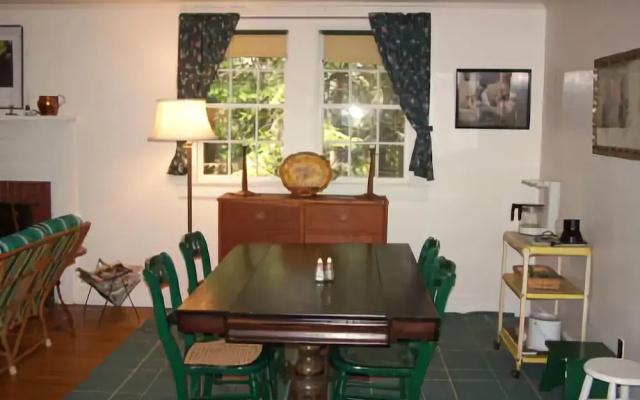 Carriage House - One Bedroom Home