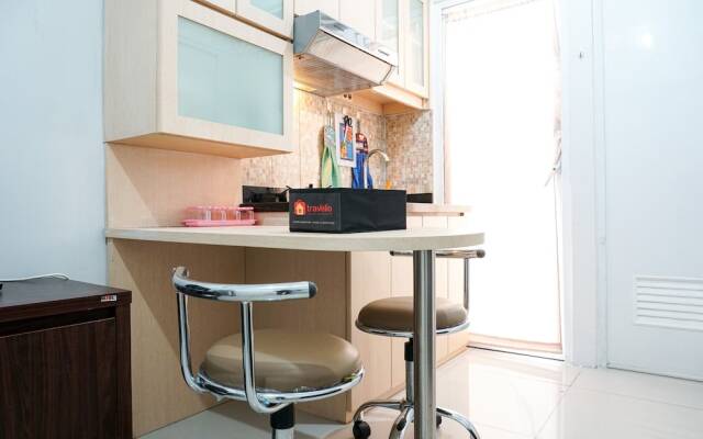 Tranquil Green Pramuka 2BR Apartment near Shopping Center