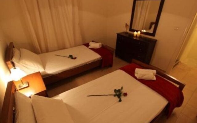 Menigos Resort House