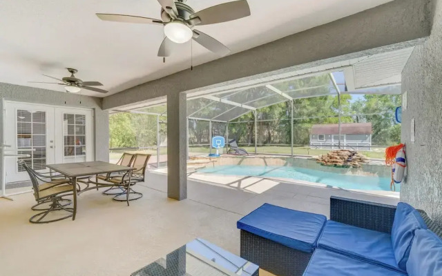 Inviting Home w/ Lanai & Pool in Kissimmee!