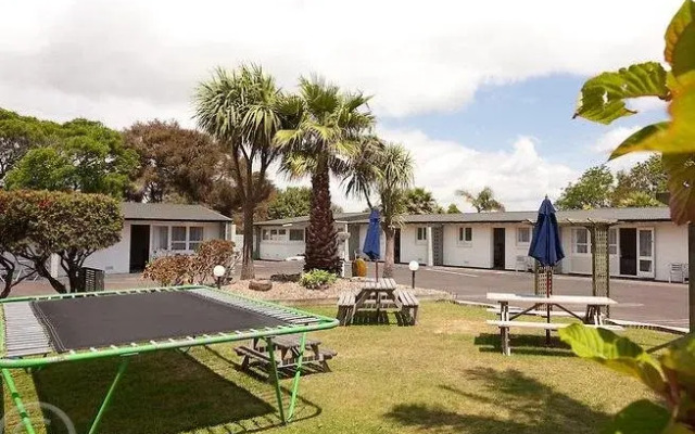 18th Avenue Thermal Motel