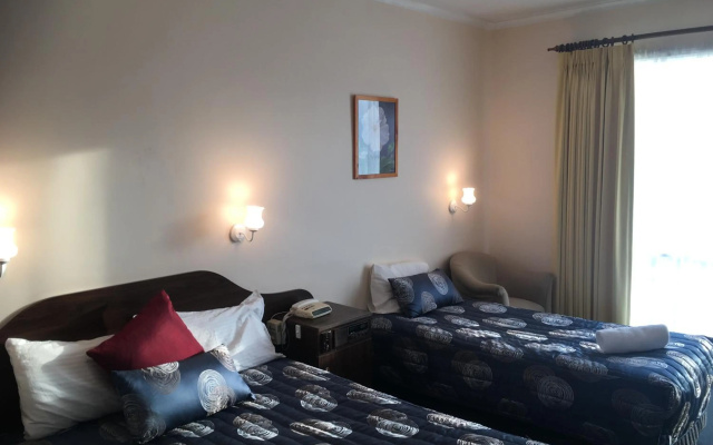 Australia Park Motel – Guest Rooms – South Albury