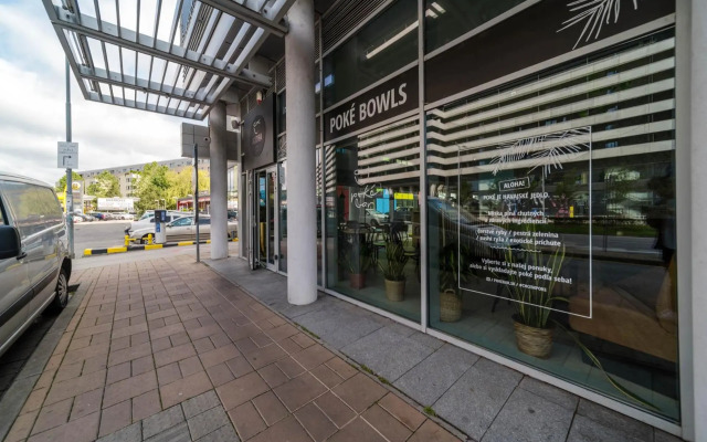 Comfy condo & FREE parking