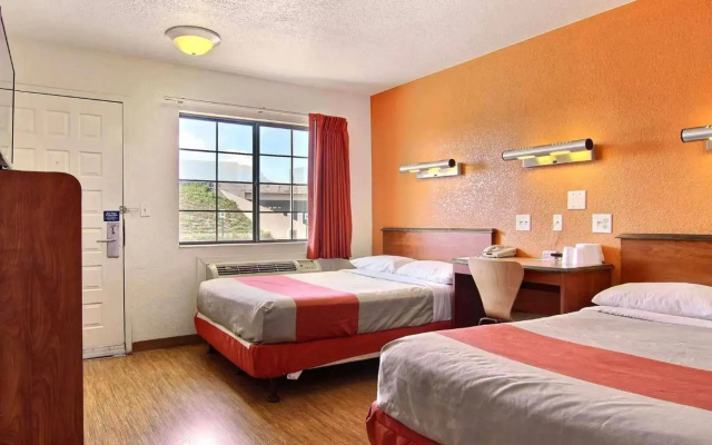 Motel 6 San Angelo, TX