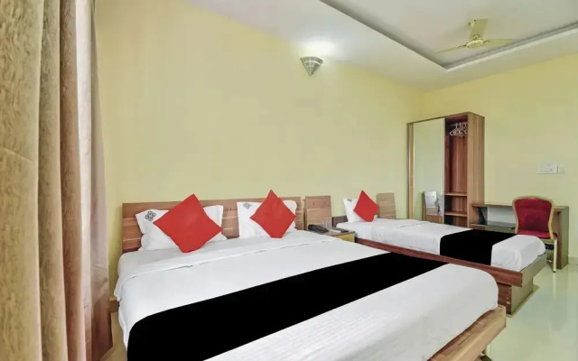 Nakshatra Comforts by OYO Rooms