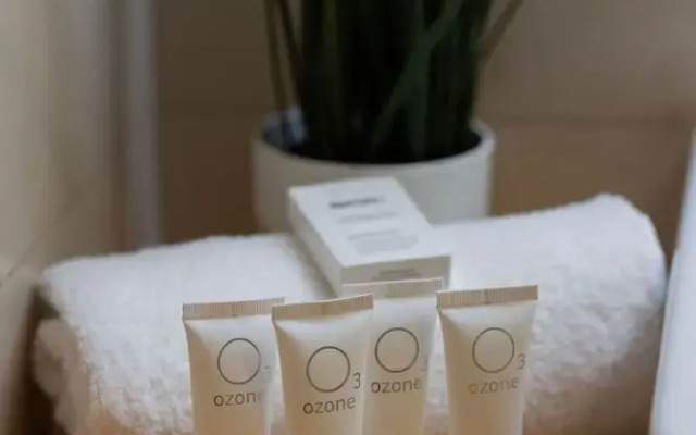 Spacious Apartment Parking by Renters