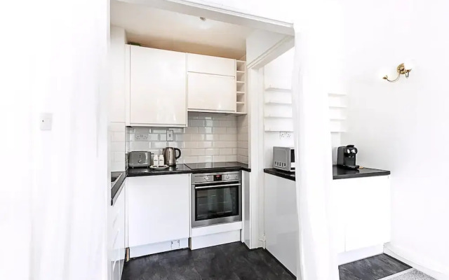 Elegant Knightsbridge Flat Near Harrods